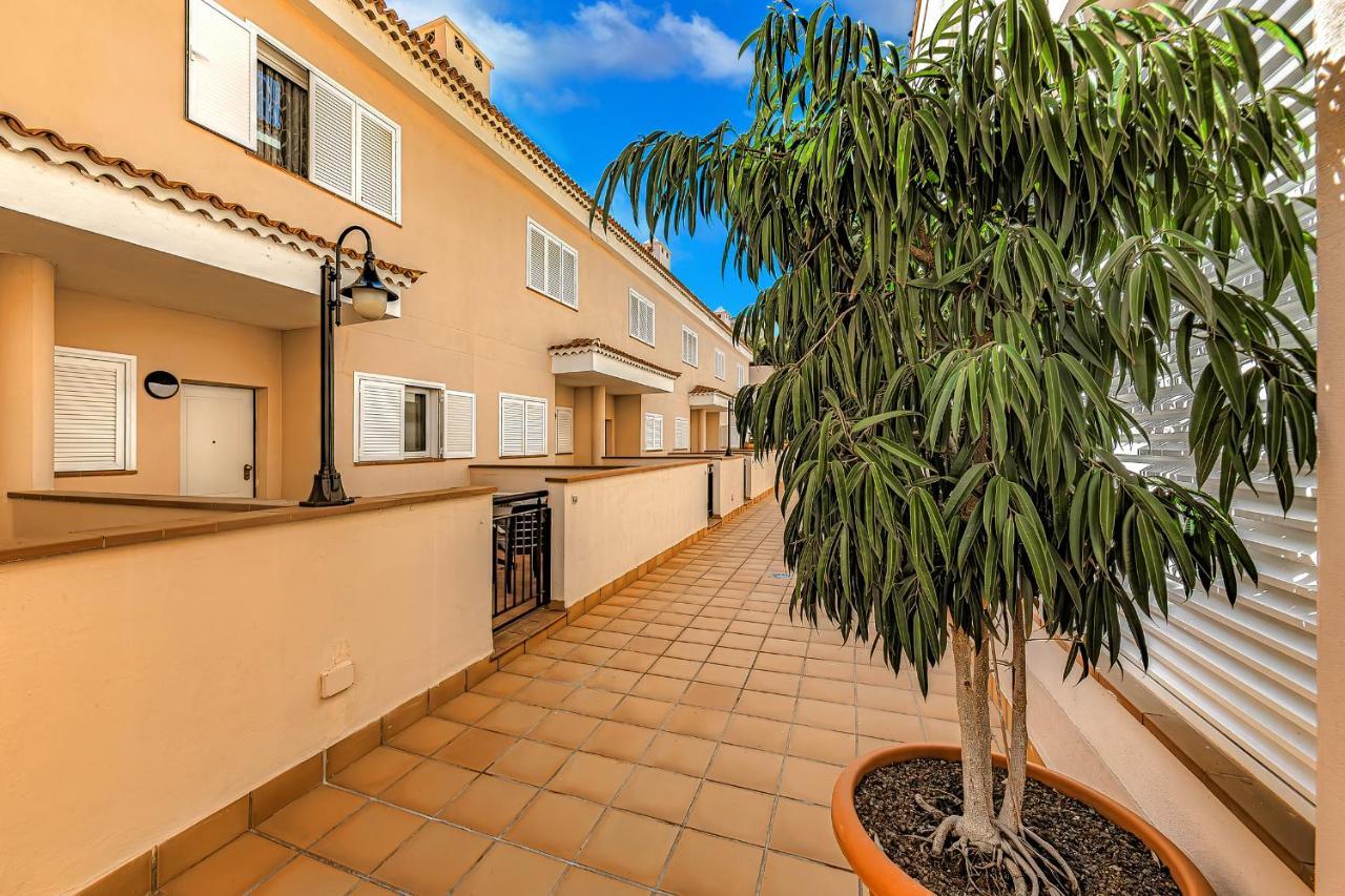 Spacious Ocean View Family Townhouse Пуэрто-де-Сантьяго Экстерьер фото